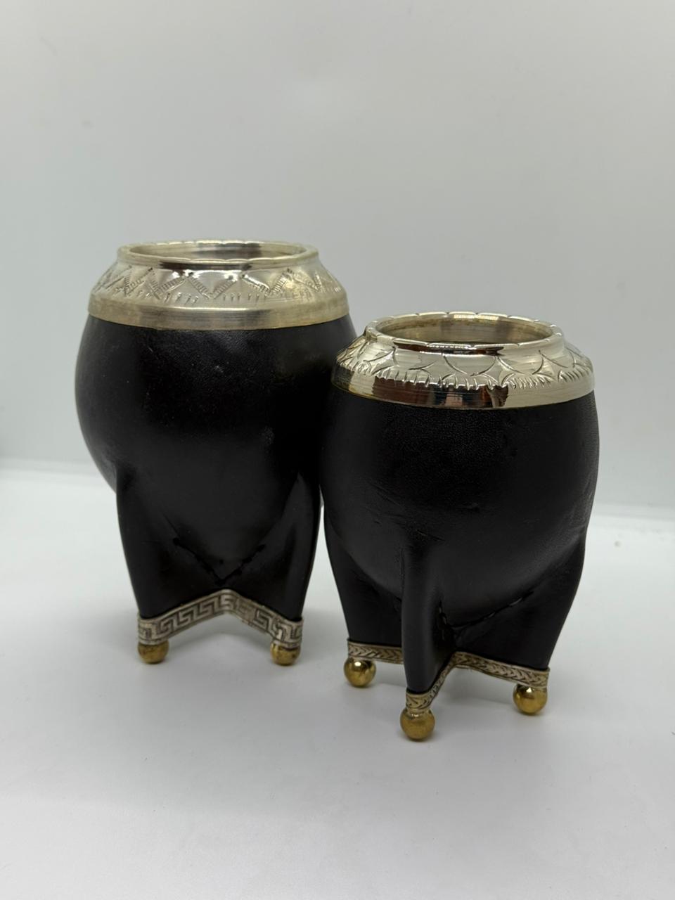 Torpedo liso con base de alpaca y pelotitas de bronce-Negro