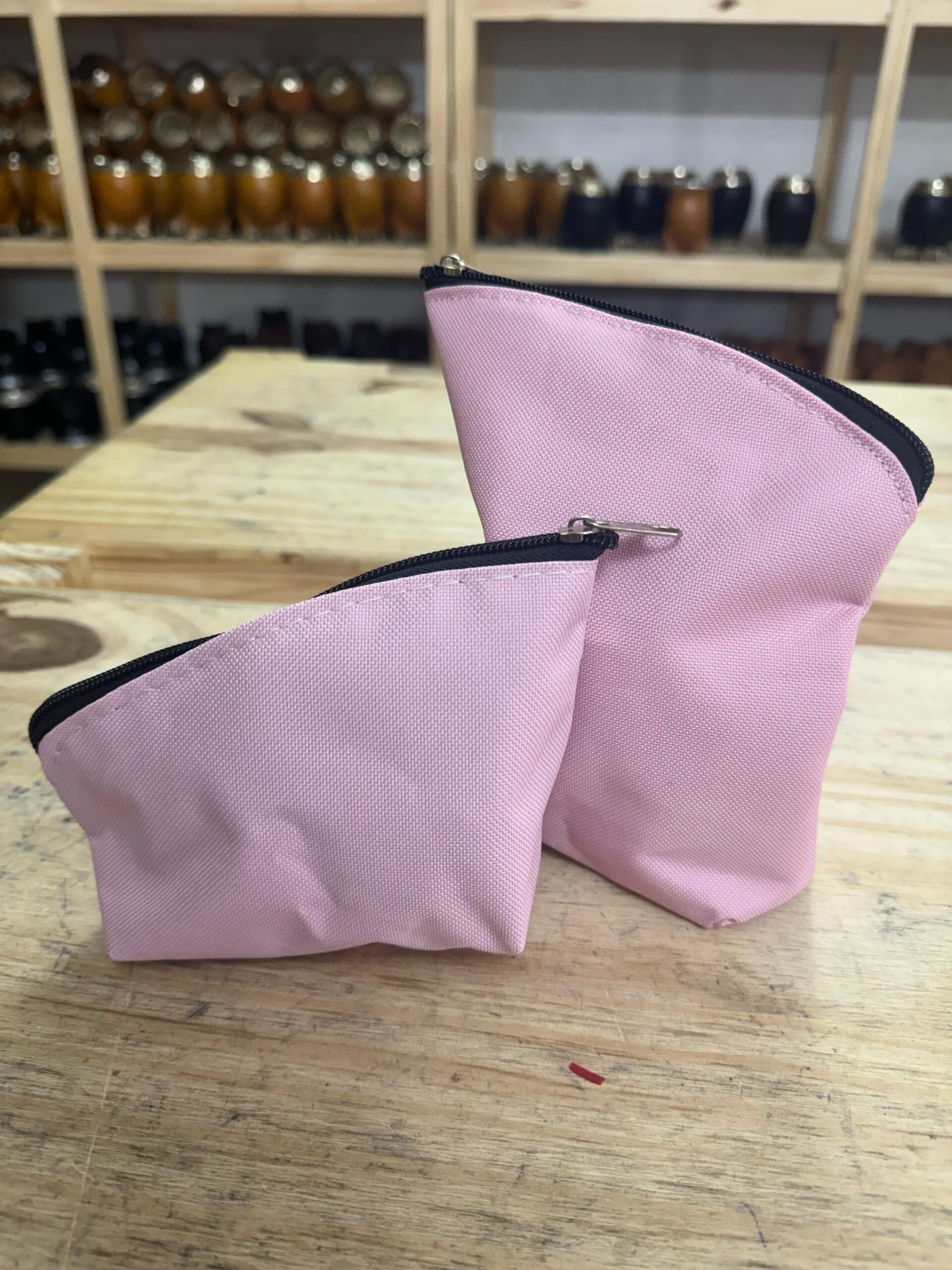 Chaulata de tela CLASICO x2 incluye yerbero y azucarero ROSA (UN SOLO JUEGO X2)