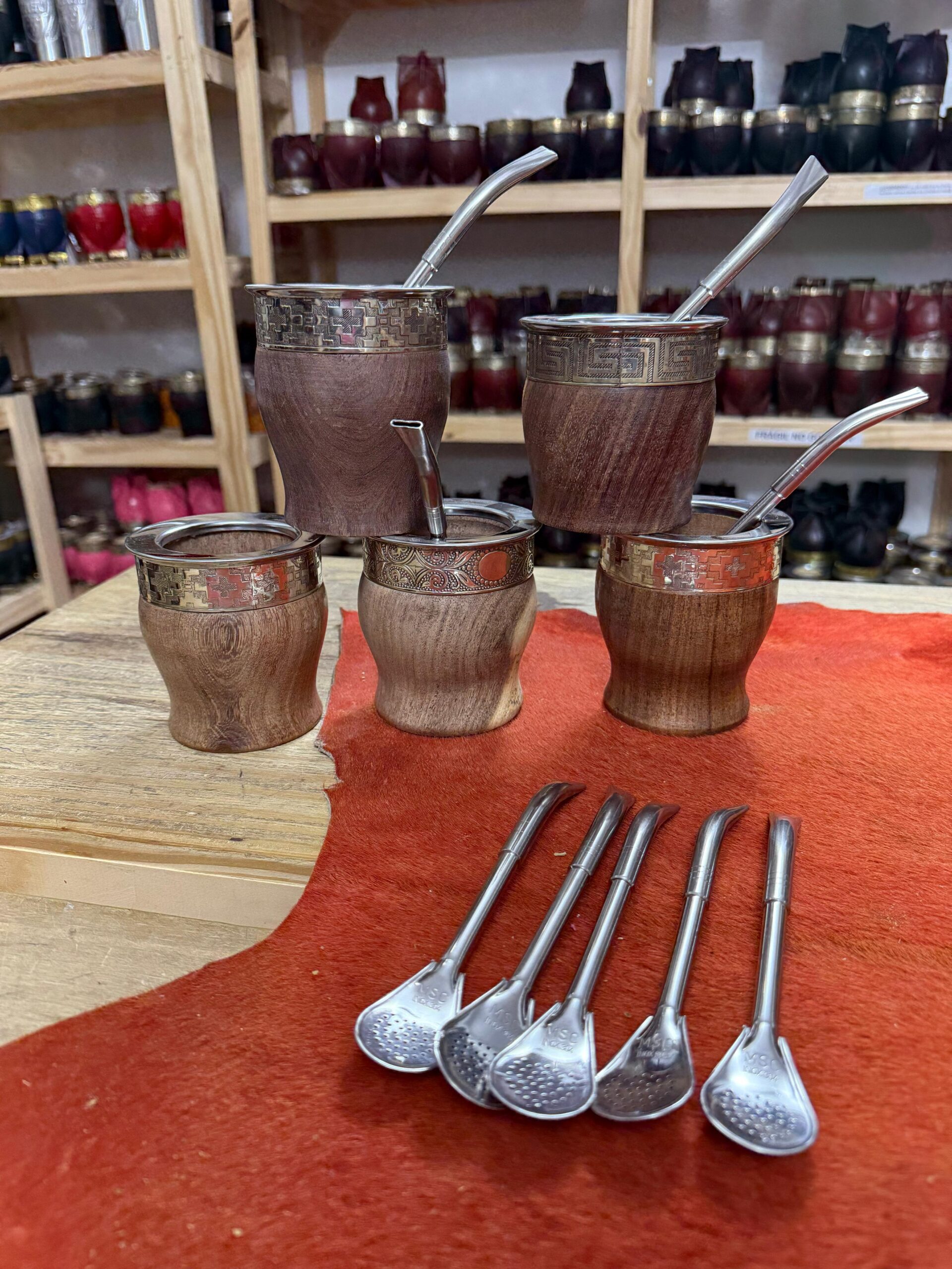 5 IMPERIALES DE ALGARROBO GUARDA DE ALPACA BASE ANCHA + 5 BOMBILLAS PICO DE LORO CON FILTRO/PALA