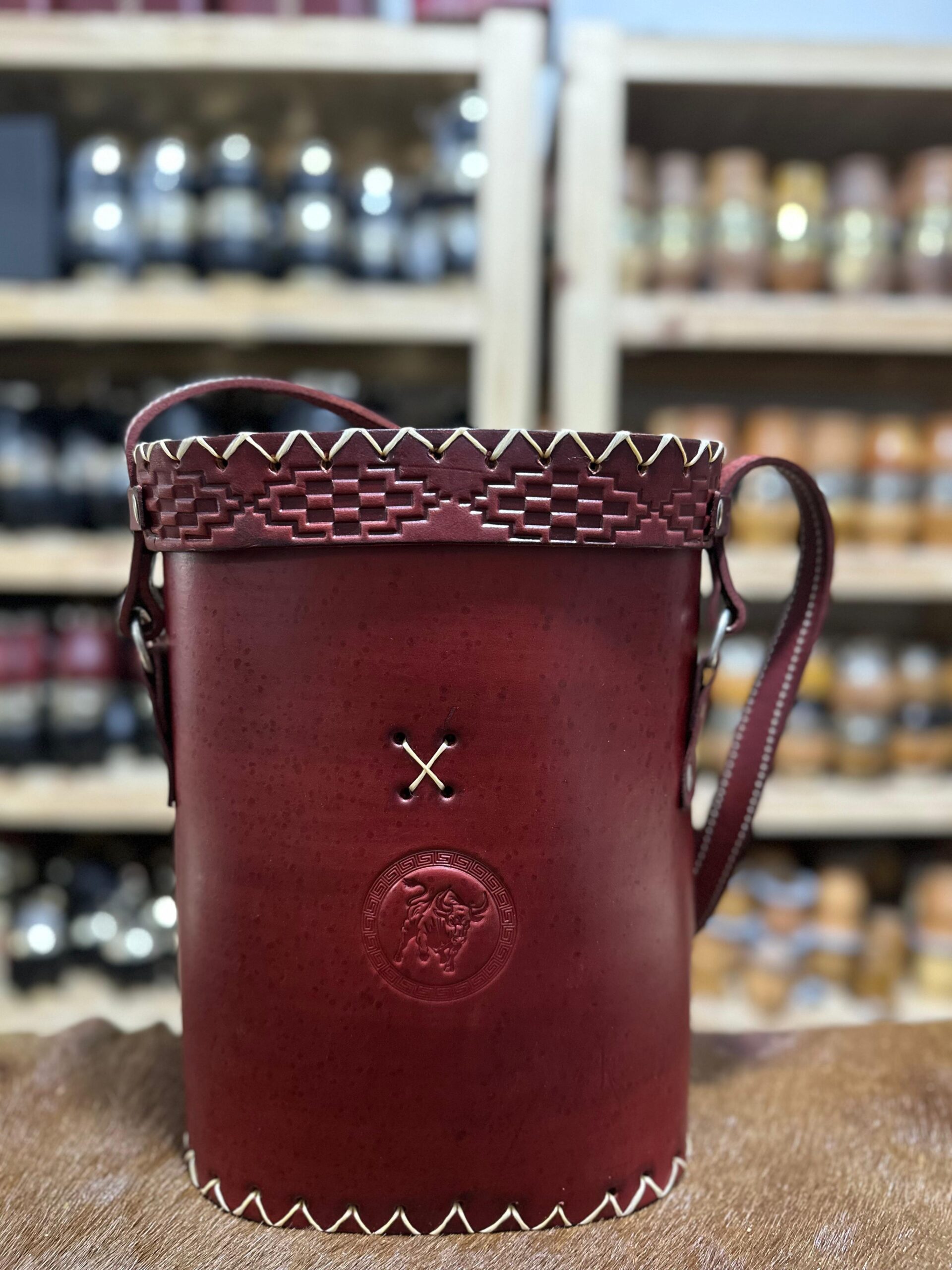 PORTATERMO DE CUERO CON TAPA BORRAVINO