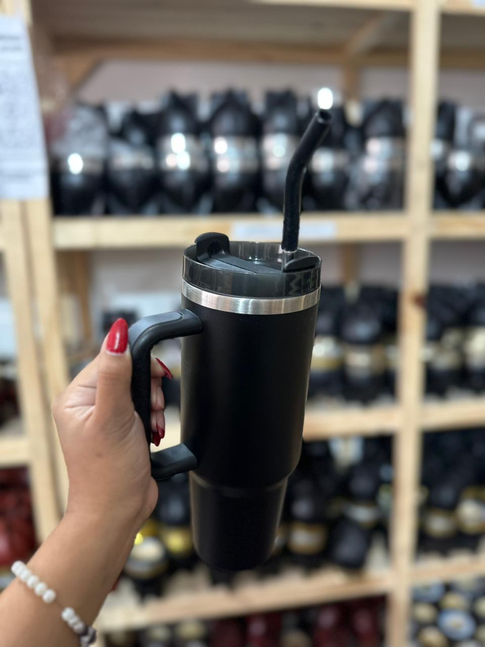 QUENCHER TERMICO 1.2Lts CON BOMBILLA DE ACERO INOX Y PICO DE GOMA COLOR NEGRO