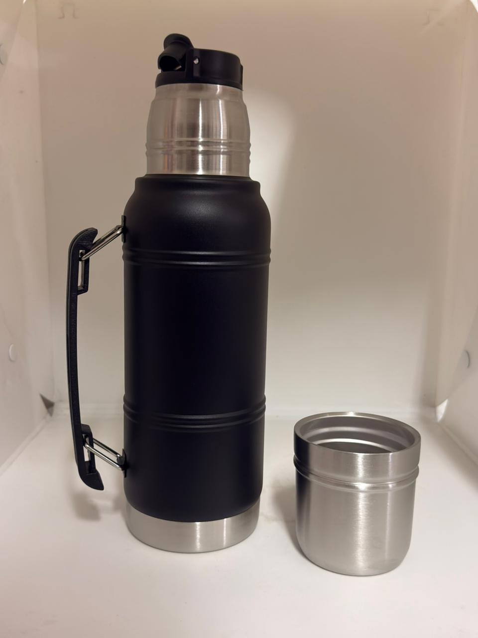 TERMO SYSTEM 1 LITRO CON MANIJA Y TAPA PARA MATE (colores surtidos)