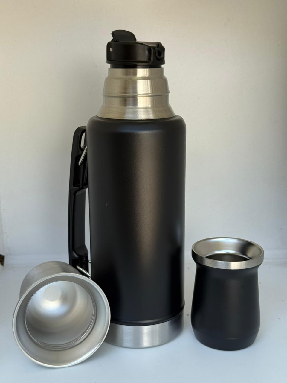 COMBO IMPERDIBLE: TERMO SYSTEM 1 LITRO + MATE TERMICO GRANDE TODO COLOR NEGRO