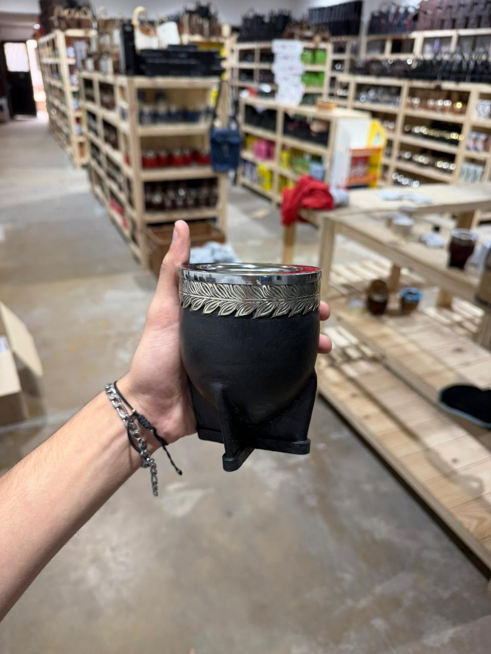 IMPERIAL RECORTADO HOJITA - CUERO LISO NEGRO