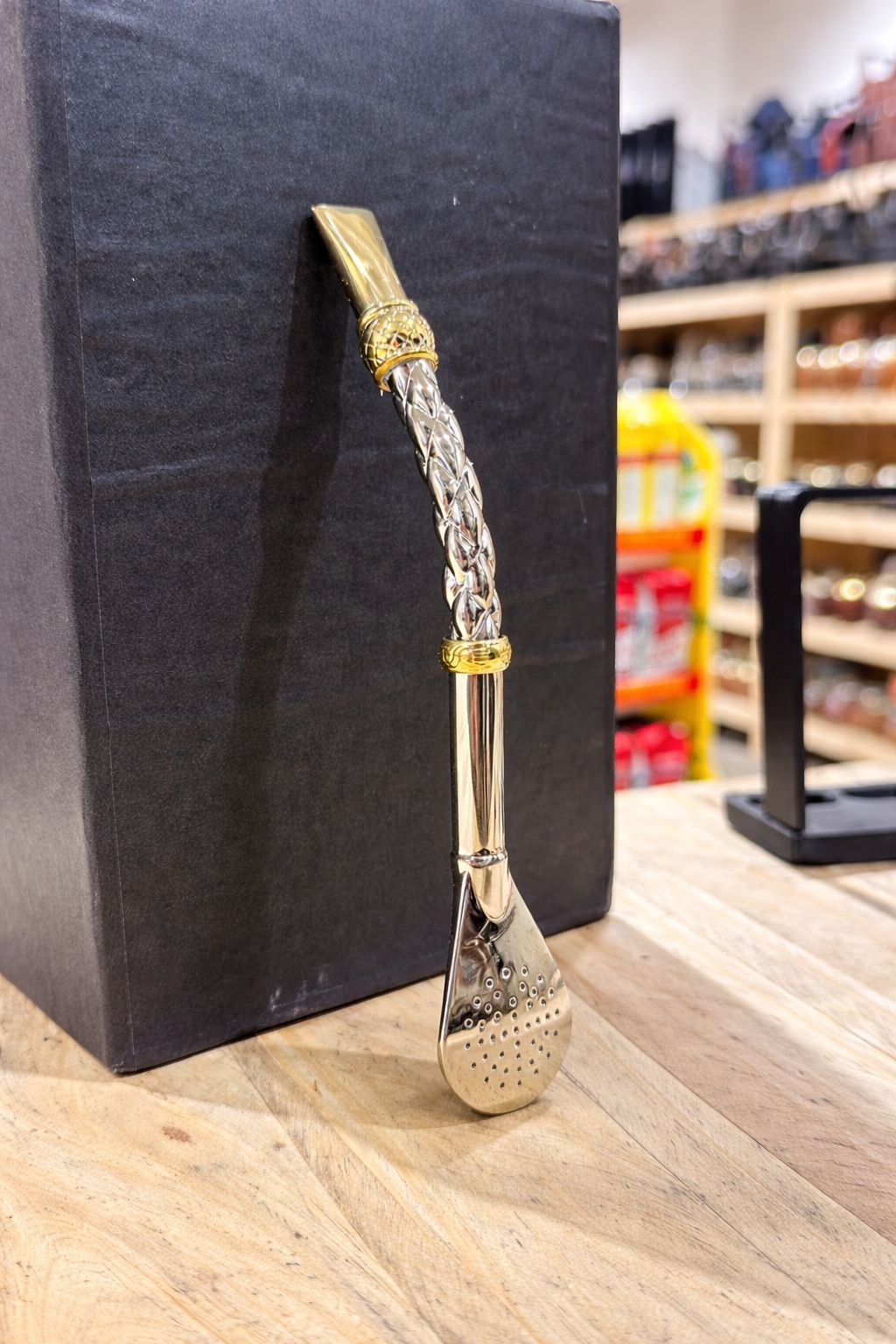 BOMBILLON PREMIUM SUPER CURVO PICO DE REY CORTO DE BRONCE - CAÑO CINCELADO - DOBLE DIJE DE BRONCE - PALA ESTILO GAUCHITO