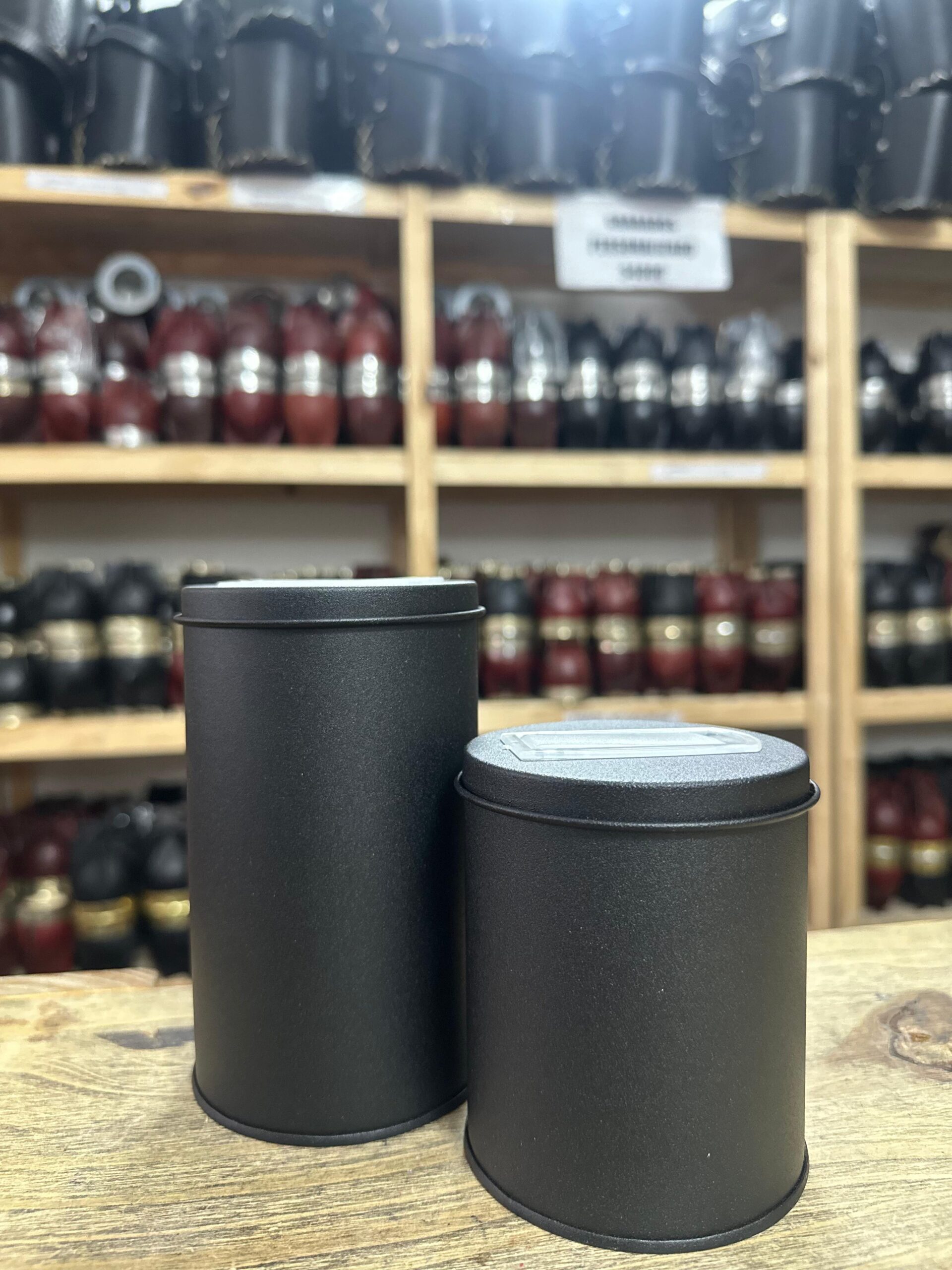 LATAS LISAS COLOR NEGRO X2 YERBERO + AZUCARERO GRANDES