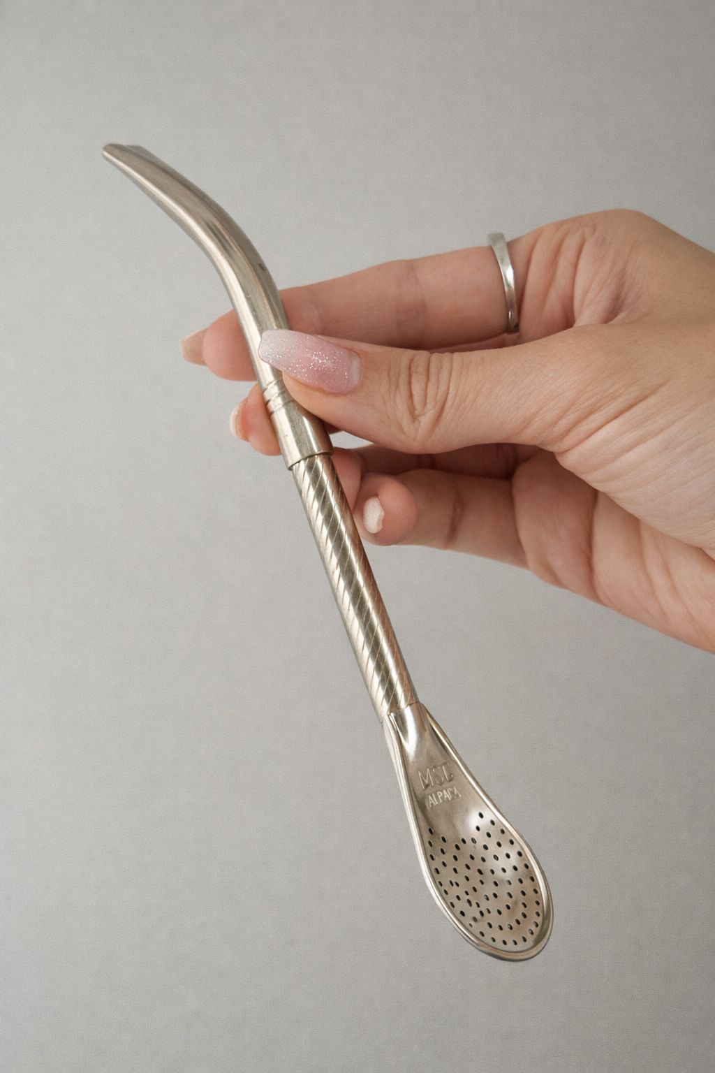 BOMBILLA COMPLETA DE ALPACA CON CAÑO CINCELADO