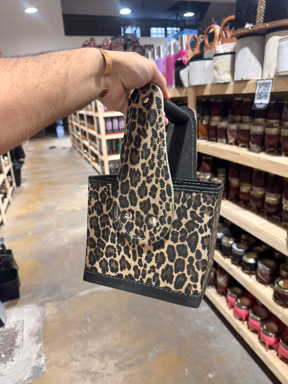 CANASTA CUADRADA CON MANGO RÍGIDO PREMIUM - ANIMAL PRINT