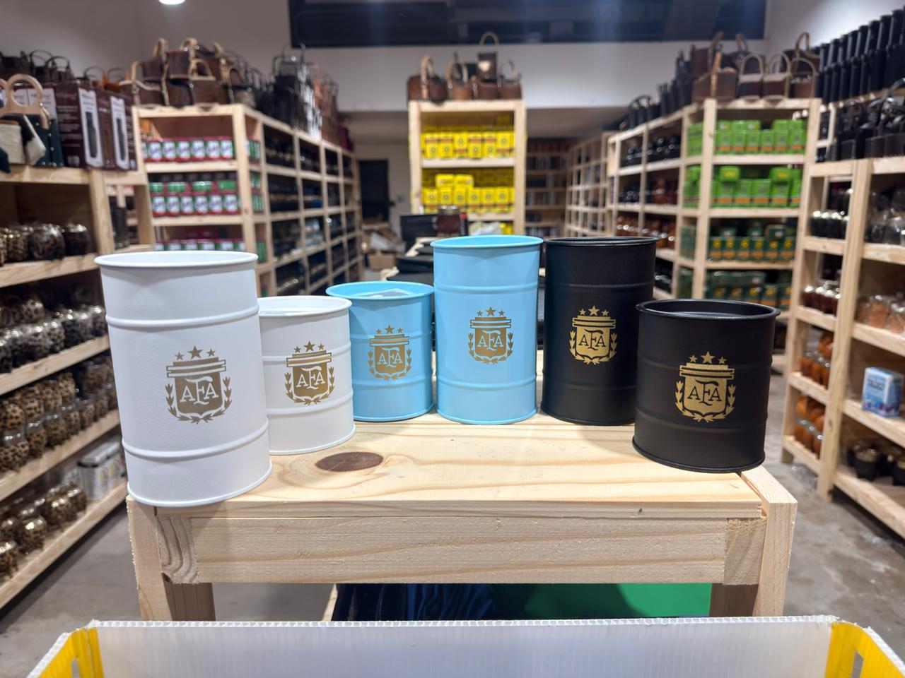 LATAS X2 YERBERO + AZUCARERO SUBLI. ESCUDO DE ARGENTINA 3 ESTRELLAS COLOR NEGRO