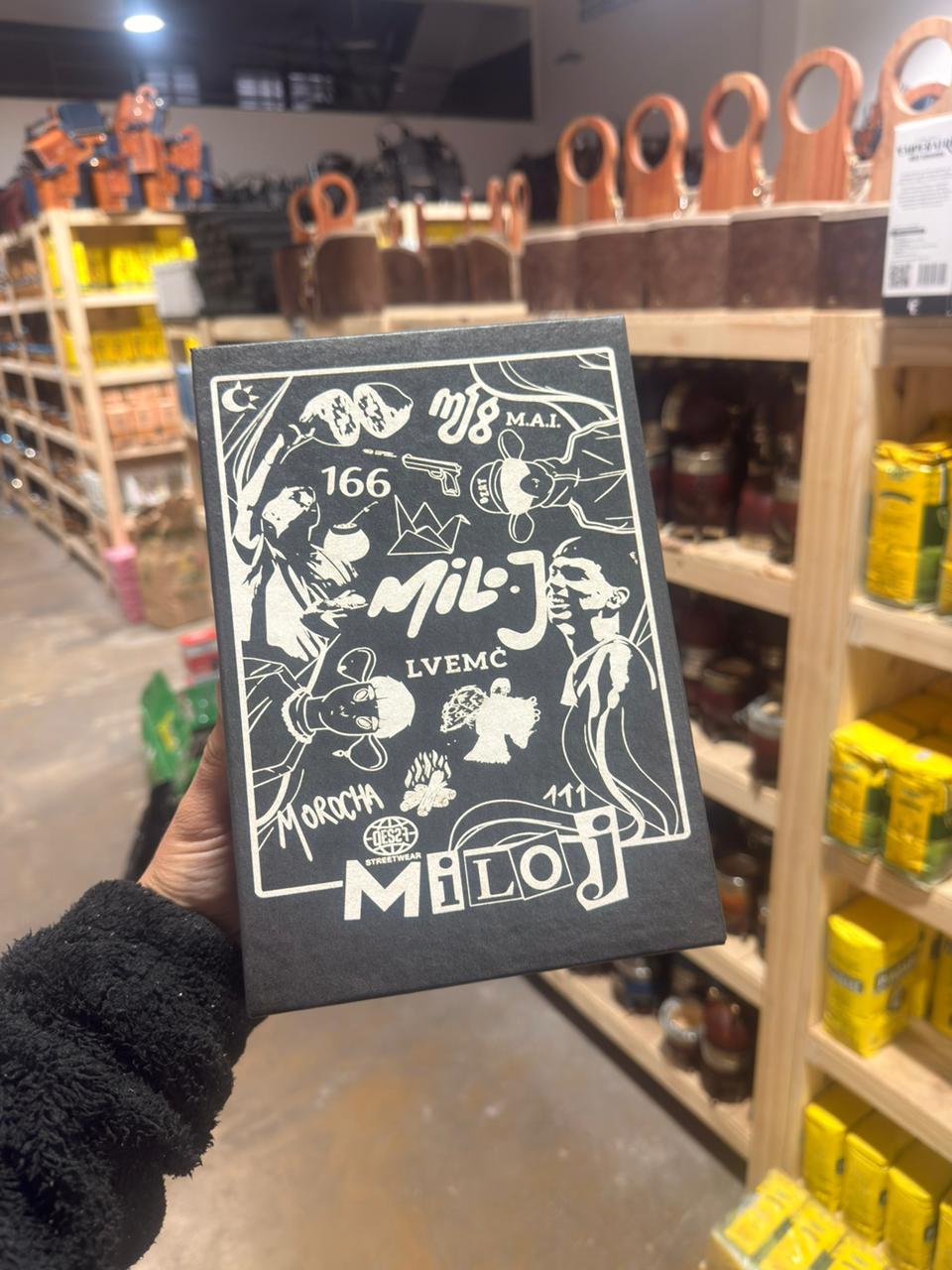 CAJA PRESENTACIÓN PARA MATE Y BOMBILLA GRABADA - MILO J -