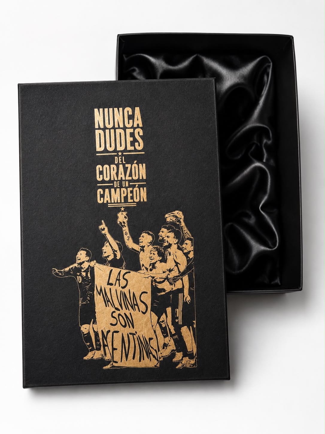CAJA PRESENTACION PARA MATE Y BOMBILLA(TELA DE PANA) MESSI LAS MALVINAS SON ARGENTINAS