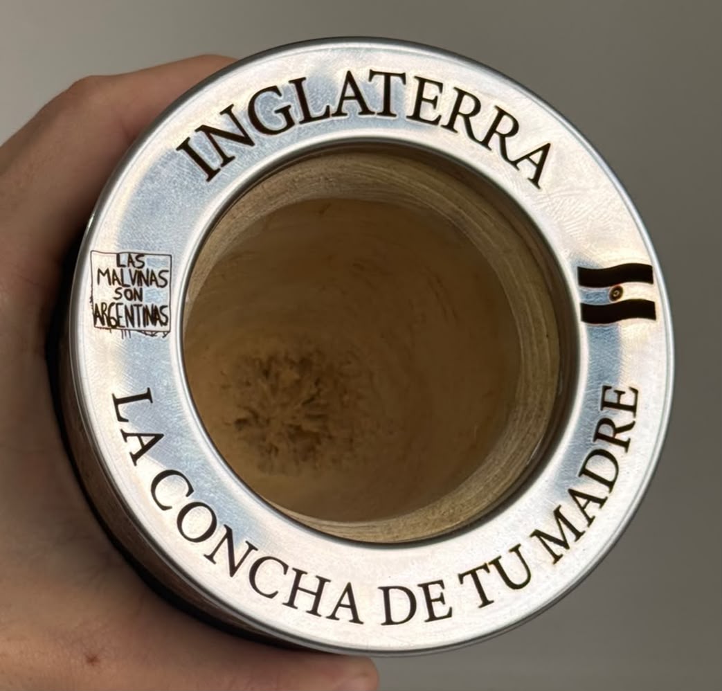 IMPERIAL CUERO ALPACA CALABAZA GRABADO "INGLATERRA LA CONCHA DE TU MADRE"