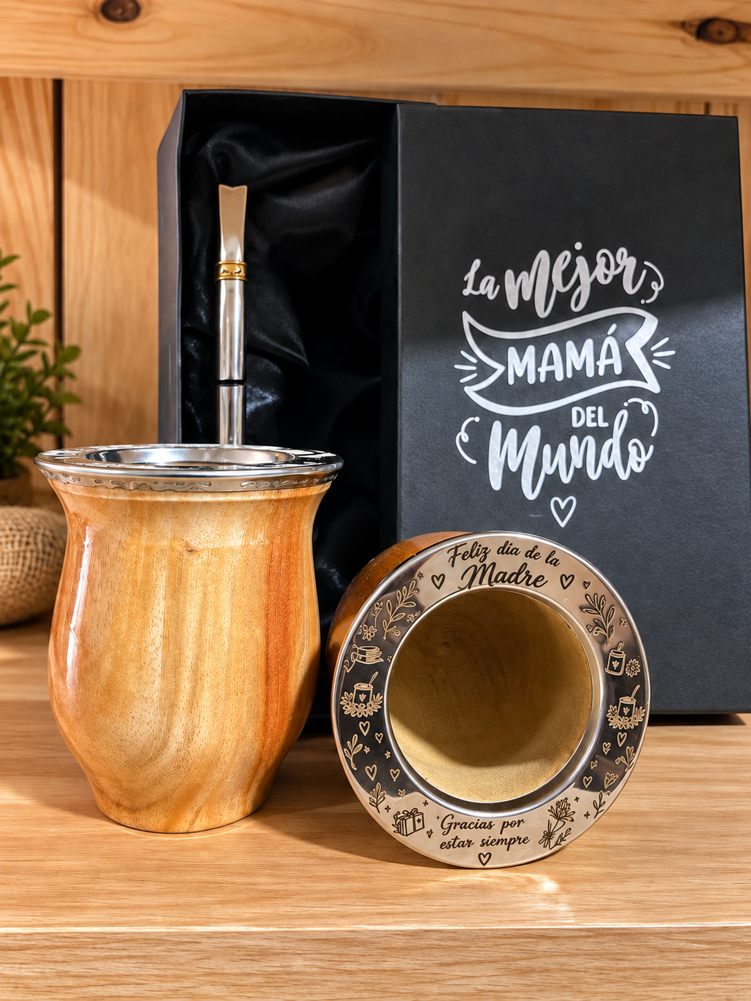 Combo Especial Mamá – CAJA PRESENTACIÓN + CAMIONERO ALGARROBO BRILLOSO LAQUEADO + BOMBILLA CHATA